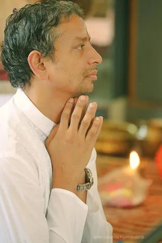 http://nithyananda.org/sites/default/files/photo-gallery/2018-10Oct-07-nithyananda-diary_bengaluru-aadheenam_uttamotama-seva_7T9A9331.JPG