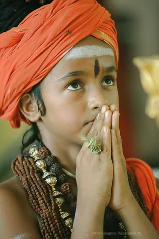 http://nithyananda.org/sites/default/files/photo-gallery/2018-10Oct-07-nithyananda-diary_bengaluru-aadheenam_uttamotama-seva_7T9A9350.JPG