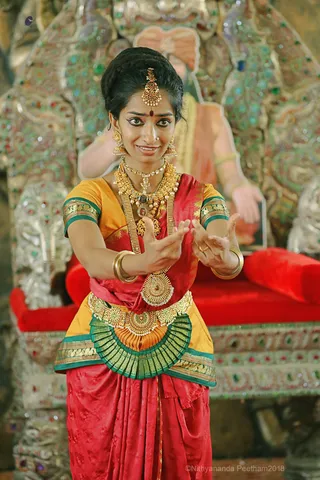 http://nithyananda.org/sites/default/files/photo-gallery/2018-10Oct-07-nithyananda-diary_bengaluru-aadheenam_uttamotama-seva_7T9A9364.JPG