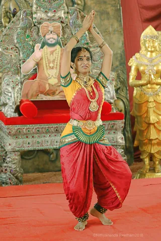 http://nithyananda.org/sites/default/files/photo-gallery/2018-10Oct-07-nithyananda-diary_bengaluru-aadheenam_uttamotama-seva_7T9A9373.JPG