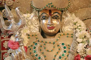 http://nithyananda.org/sites/default/files/photo-gallery/2018-10Oct-08-nithyananda-diary_bengaluru-aadheenam_uttamotama-seva_7T9A9455.JPG