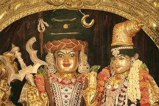 http://nithyananda.org/sites/default/files/photo-gallery/2018-10Oct-08-nithyananda-diary_bengaluru-aadheenam_uttamotama-seva_7T9A9492.JPG