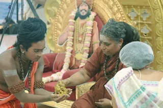 http://nithyananda.org/sites/default/files/photo-gallery/2018-10Oct-08-nithyananda-diary_bengaluru-aadheenam_uttamotama-seva_7T9A9782.JPG