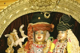 http://nithyananda.org/sites/default/files/photo-gallery/2018-10Oct-09-nithyananda-diary_bengaluru-aadheenam_uttamotama-seva_7T9A0214.JPG