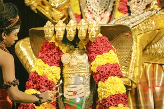http://nithyananda.org/sites/default/files/photo-gallery/2018-10Oct-09-nithyananda-diary_bengaluru-aadheenam_uttamotama-seva_7T9A0222.JPG