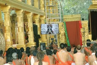 http://nithyananda.org/sites/default/files/photo-gallery/2018-10Oct-09-nithyananda-diary_bengaluru-aadheenam_uttamotama-seva_7T9A0274.JPG