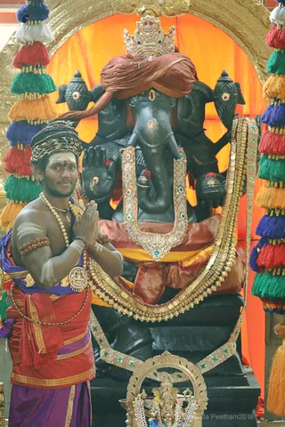 http://nithyananda.org/sites/default/files/photo-gallery/2018-10Oct-09-nithyananda-diary_bengaluru-aadheenam_uttamotama-seva_7T9A0343.JPG