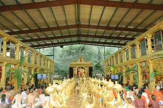 http://nithyananda.org/sites/default/files/photo-gallery/2018-10Oct-10-nithyananda-diary_bengaluru-aadheenam_uttamotama-seva_7T9A0485.JPG