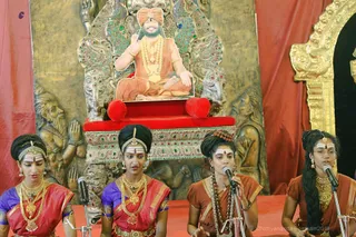 http://nithyananda.org/sites/default/files/photo-gallery/2018-10Oct-10-nithyananda-diary_bengaluru-aadheenam_uttamotama-seva_7T9A0593.JPG