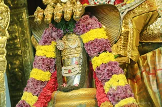 http://nithyananda.org/sites/default/files/photo-gallery/2018-10Oct-11-nithyananda-diary_bengaluru-aadheenam_uttamotama-seva_7T9A1088.JPG