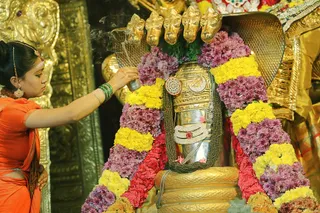 http://nithyananda.org/sites/default/files/photo-gallery/2018-10Oct-11-nithyananda-diary_bengaluru-aadheenam_uttamotama-seva_7T9A1105.JPG