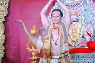 http://nithyananda.org/sites/default/files/photo-gallery/2018-10Oct-11-nithyananda-diary_bengaluru-aadheenam_uttamotama-seva_7T9A1378.JPG