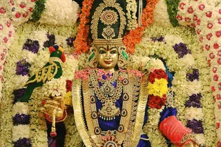 http://nithyananda.org/sites/default/files/photo-gallery/2018-10Oct-11-nithyananda-diary_bengaluru-aadheenam_uttamotama-seva_7T9A1541.JPG
