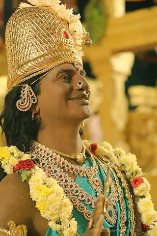 http://nithyananda.org/sites/default/files/photo-gallery/2018-10Oct-11-nithyananda-diary_bengaluru-aadheenam_uttamotama-seva_7T9A1556.JPG