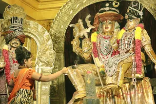http://nithyananda.org/sites/default/files/photo-gallery/2018-10Oct-12-nithyananda-diary_bengaluru-aadheenam_uttamotama-seva_7T9A1876.JPG