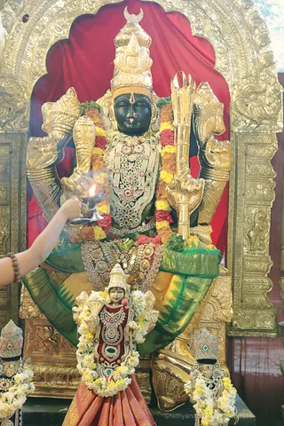 http://nithyananda.org/sites/default/files/photo-gallery/2018-10Oct-12-nithyananda-diary_bengaluru-aadheenam_uttamotama-seva_7T9A1902.JPG