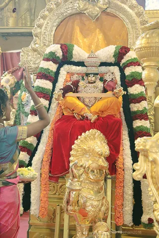 http://nithyananda.org/sites/default/files/photo-gallery/2018-10Oct-12-nithyananda-diary_bengaluru-aadheenam_uttamotama-seva_7T9A1911.JPG