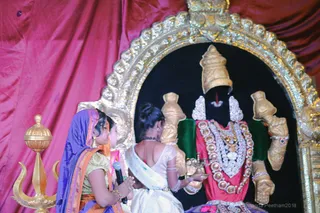 http://nithyananda.org/sites/default/files/photo-gallery/2018-10Oct-12-nithyananda-diary_bengaluru-aadheenam_uttamotama-seva_7T9A8959.JPG