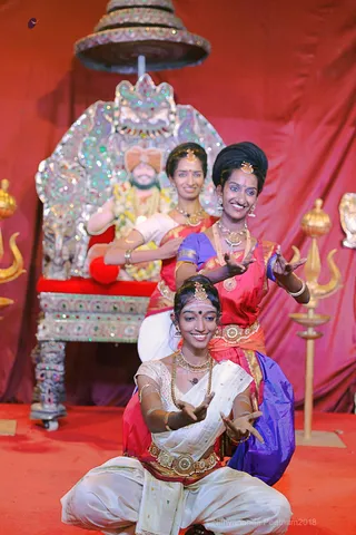 http://nithyananda.org/sites/default/files/photo-gallery/2018-10Oct-12-nithyananda-diary_bengaluru-aadheenam_uttamotama-seva_7T9A9438.JPG