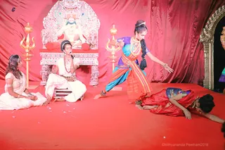 http://nithyananda.org/sites/default/files/photo-gallery/2018-10Oct-13-nithyananda-diary_bengaluru-aadheenam_uttamotama-seva_7T9A0010.JPG