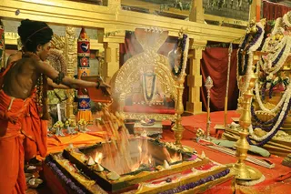 http://nithyananda.org/sites/default/files/photo-gallery/2018-10Oct-13-nithyananda-diary_bengaluru-aadheenam_uttamotama-seva_7T9A0111.JPG