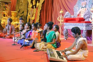 http://nithyananda.org/sites/default/files/photo-gallery/2018-10Oct-13-nithyananda-diary_bengaluru-aadheenam_uttamotama-seva_7T9A9938.JPG