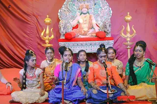 http://nithyananda.org/sites/default/files/photo-gallery/2018-10Oct-13-nithyananda-diary_bengaluru-aadheenam_uttamotama-seva_7T9A9942.JPG