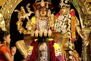 http://nithyananda.org/sites/default/files/photo-gallery/2018-10Oct-14-nithyananda-diary_bengaluru-aadheenam_uttamotama-seva_7T7A0151.JPG