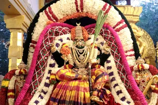 http://nithyananda.org/sites/default/files/photo-gallery/2018-10Oct-14-nithyananda-diary_bengaluru-aadheenam_uttamotama-seva_7T9A0285.JPG