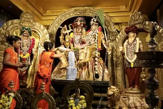 http://nithyananda.org/sites/default/files/photo-gallery/2018-10Oct-14-nithyananda-diary_bengaluru-aadheenam_uttamotama-seva_7T9A0302.JPG