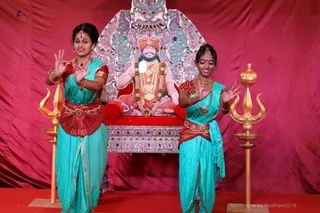 http://nithyananda.org/sites/default/files/photo-gallery/2018-10Oct-14-nithyananda-diary_bengaluru-aadheenam_uttamotama-seva_7T9A0410.JPG