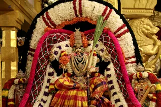 http://nithyananda.org/sites/default/files/photo-gallery/2018-10Oct-14-nithyananda-diary_bengaluru-aadheenam_uttamotama-seva_7T9A0474.JPG