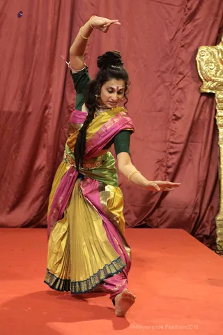 http://nithyananda.org/sites/default/files/photo-gallery/2018-10Oct-15-nithyananda-diary_bengaluru-aadheenam_uttamotama-seva_7T7A0549.JPG