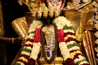 http://nithyananda.org/sites/default/files/photo-gallery/2018-10Oct-15-nithyananda-diary_bengaluru-aadheenam_uttamotama-seva_7T7A0779.JPG