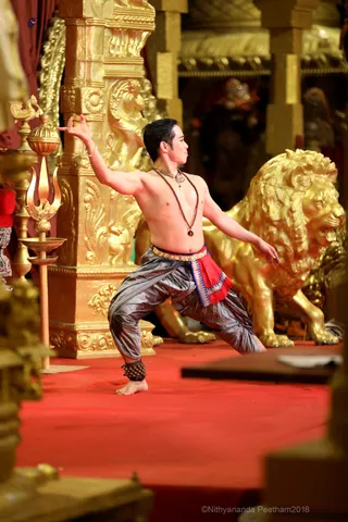 http://nithyananda.org/sites/default/files/photo-gallery/2018-10Oct-15-nithyananda-diary_bengaluru-aadheenam_uttamotama-seva_7T7A0914.JPG