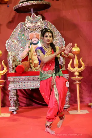 http://nithyananda.org/sites/default/files/photo-gallery/2018-10Oct-15-nithyananda-diary_bengaluru-aadheenam_uttamotama-seva_7T7A1140.JPG