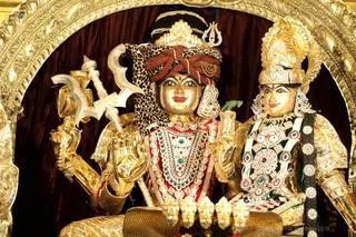 http://nithyananda.org/sites/default/files/photo-gallery/2018-10Oct-15-nithyananda-diary_bengaluru-aadheenam_uttamotama-seva_7T7A1150.JPG
