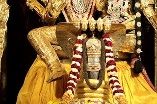 http://nithyananda.org/sites/default/files/photo-gallery/2018-10Oct-15-nithyananda-diary_bengaluru-aadheenam_uttamotama-seva_7T7A1152.JPG