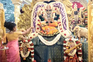 http://nithyananda.org/sites/default/files/photo-gallery/2018-10Oct-15-nithyananda-diary_bengaluru-aadheenam_uttamotama-seva_7T9A0796.JPG