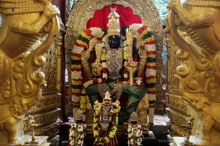 http://nithyananda.org/sites/default/files/photo-gallery/2018-10Oct-15-nithyananda-diary_bengaluru-aadheenam_uttamotama-seva_7T9A0939.JPG
