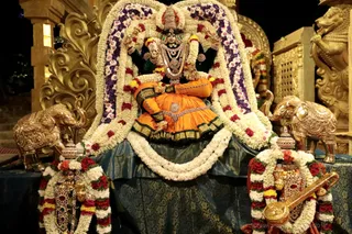 http://nithyananda.org/sites/default/files/photo-gallery/2018-10Oct-15-nithyananda-diary_bengaluru-aadheenam_uttamotama-seva_7T9A0983.JPG