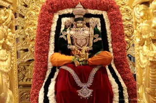 http://nithyananda.org/sites/default/files/photo-gallery/2018-10Oct-16-nithyananda-diary_bengaluru-aadheenam_uttamotama-seva_7T7A1179.JPG