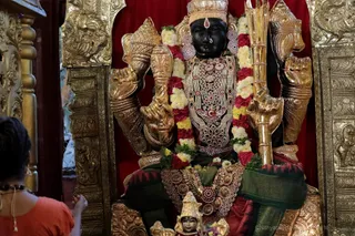 http://nithyananda.org/sites/default/files/photo-gallery/2018-10Oct-16-nithyananda-diary_bengaluru-aadheenam_uttamotama-seva_7T7A1257.JPG