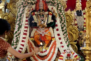 http://nithyananda.org/sites/default/files/photo-gallery/2018-10Oct-16-nithyananda-diary_bengaluru-aadheenam_uttamotama-seva_7T7A1267_0.JPG