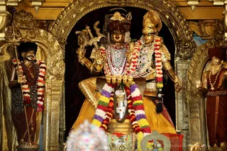 http://nithyananda.org/sites/default/files/photo-gallery/2018-10Oct-16-nithyananda-diary_bengaluru-aadheenam_uttamotama-seva_7T7A1297.JPG