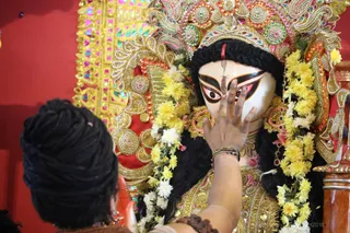 http://nithyananda.org/sites/default/files/photo-gallery/2018-10Oct-16-nithyananda-diary_bengaluru-aadheenam_uttamotama-seva_7T7A1418.JPG