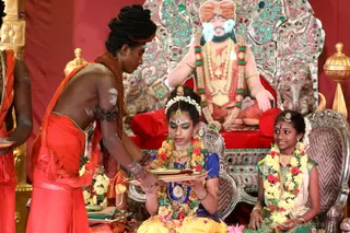 http://nithyananda.org/sites/default/files/photo-gallery/2018-10Oct-16-nithyananda-diary_bengaluru-aadheenam_uttamotama-seva_7T7A1653.JPG