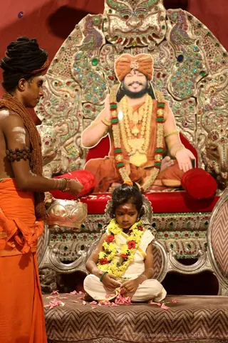 http://nithyananda.org/sites/default/files/photo-gallery/2018-10Oct-16-nithyananda-diary_bengaluru-aadheenam_uttamotama-seva_7T7A1669.JPG