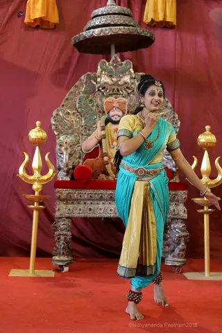 http://nithyananda.org/sites/default/files/photo-gallery/2018-10Oct-16-nithyananda-diary_bengaluru-aadheenam_uttamotama-seva_7T9A1386.JPG