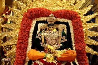 http://nithyananda.org/sites/default/files/photo-gallery/2018-10Oct-16-nithyananda-diary_bengaluru-aadheenam_uttamotama-seva_7T9A1461.JPG